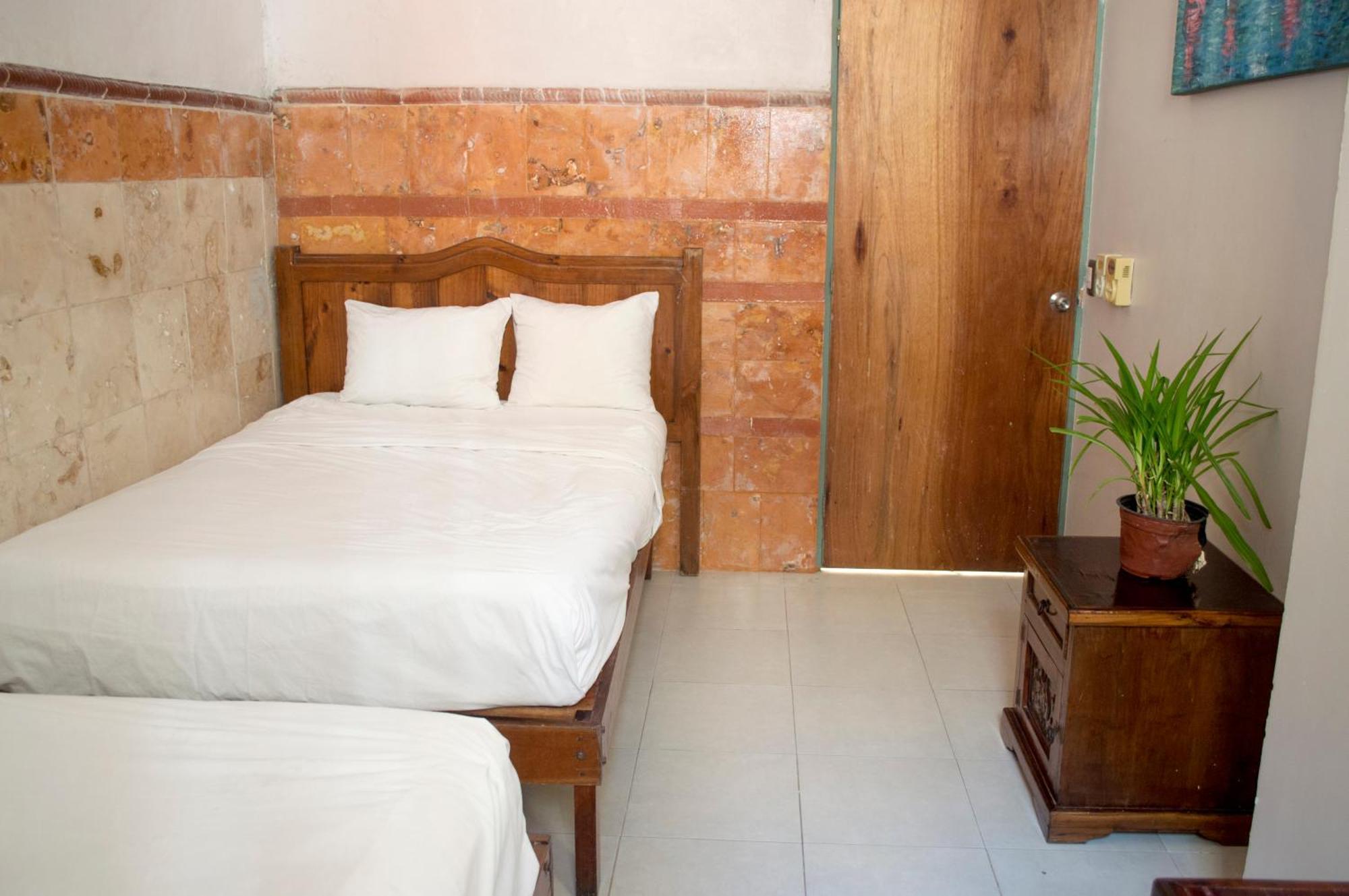 Hostal Zocalo Hotell Mérida Exteriör bild
